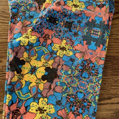 Lularoe TC leggings - spring/summer - bright color Flowers, pink, yellow, blue